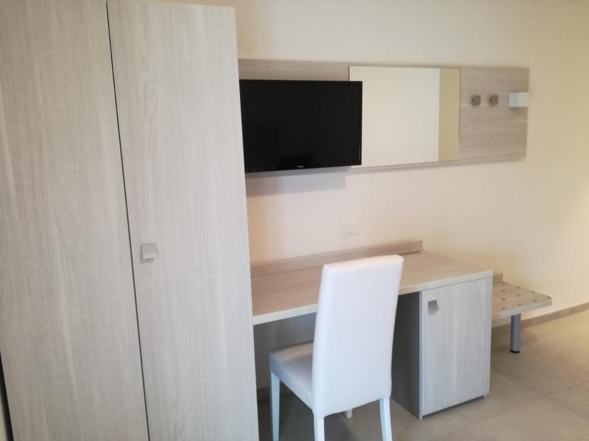 Nuovo Hotel Settibi 20M Dalla Spiaggia Giulianova Eksteriør bilde