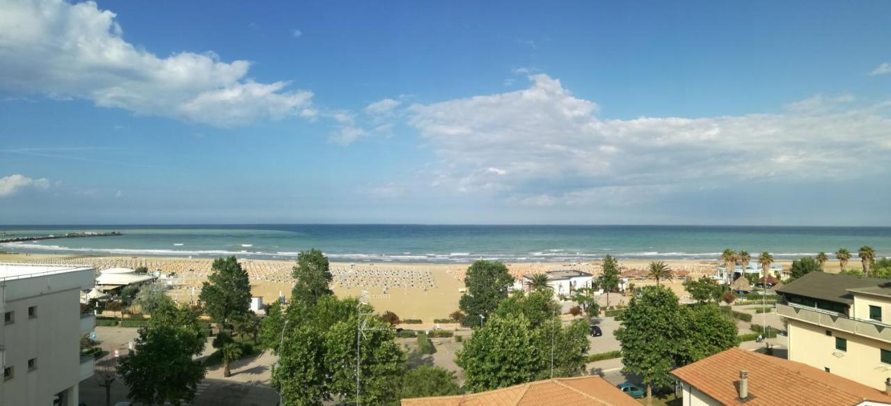 Nuovo Hotel Settibi 20M Dalla Spiaggia Giulianova Eksteriør bilde