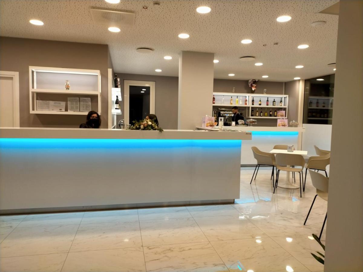 Nuovo Hotel Settibi 20M Dalla Spiaggia Giulianova Eksteriør bilde